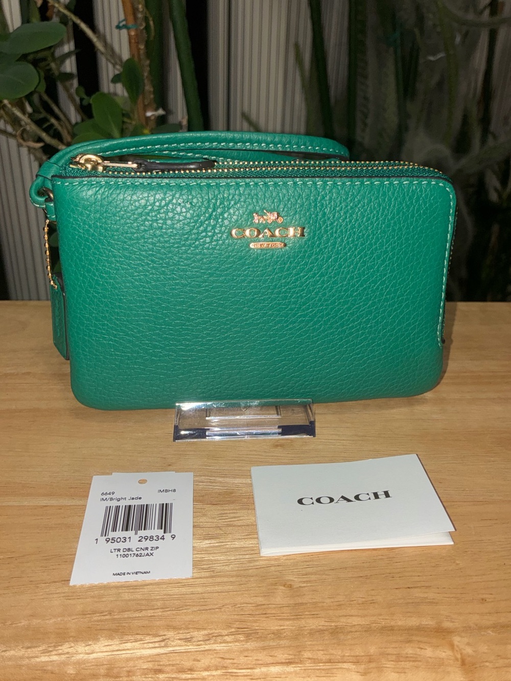 Coach Double Corner Zip Wristlet in Bright Jade Leather NWT